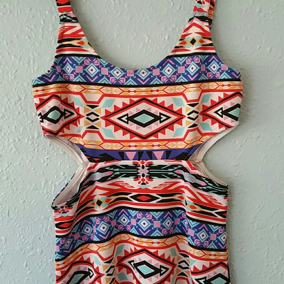 Dress - Picture 3 of 3